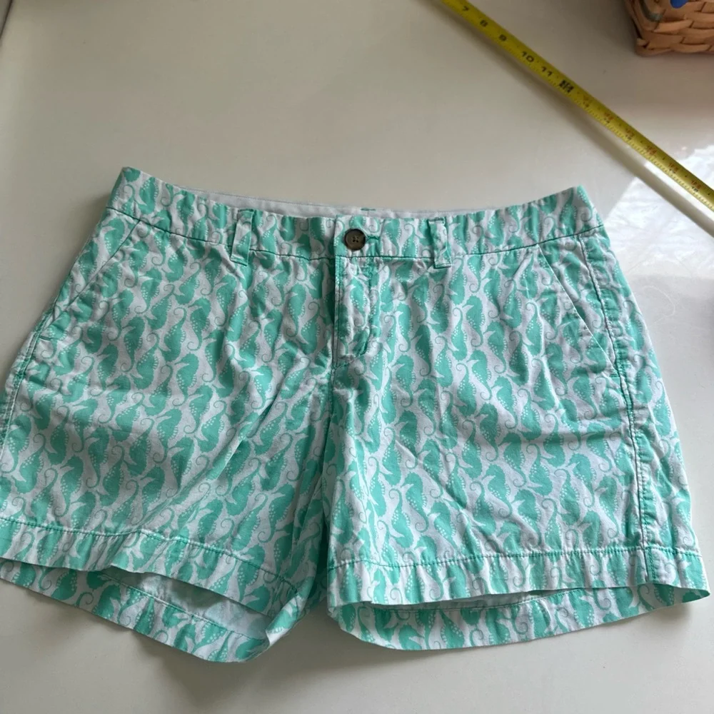 Old navy shorts, size 6
